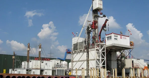 Oil Well Costs - Drill Bits Pro